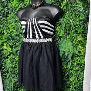 Love Reign Dress 11 Black White Strapless Rhinestone Belt‎ Party Cocktail 3012